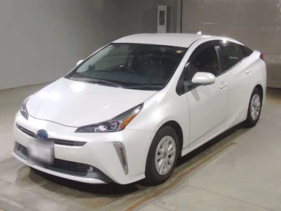 Toyota Prius — фото