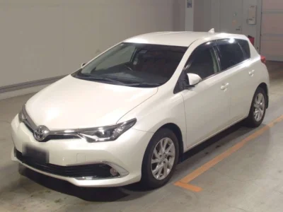Toyota Auris — фото