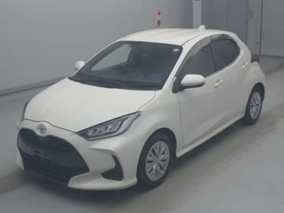 Toyota Yaris — фото