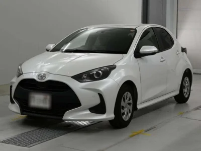 Toyota Yaris — фото