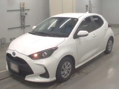 Toyota Yaris — фото