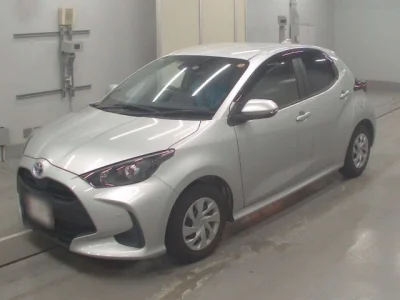 Toyota Yaris — фото