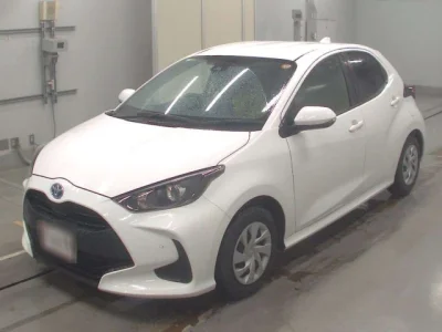 Toyota Yaris — фото