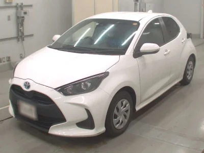 Toyota Yaris — фото