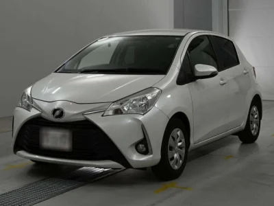 Toyota Vitz — фото