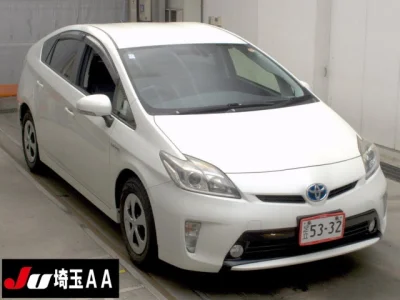 Toyota Prius — фото