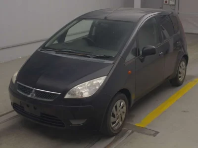 Mitsubishi Colt — фото