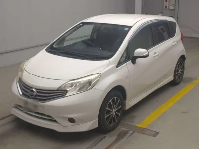 Nissan Note — фото