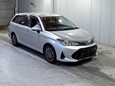 Toyota Corolla Fielder — фото