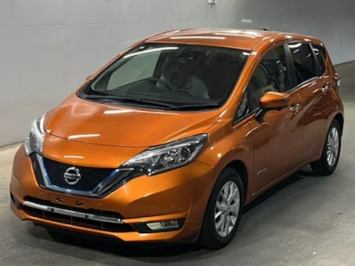 Nissan Note — фото