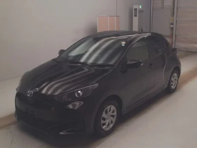 Toyota Yaris — фото