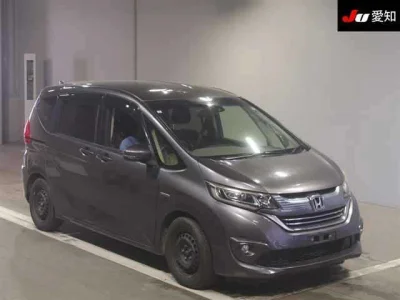 Honda Freed — фото