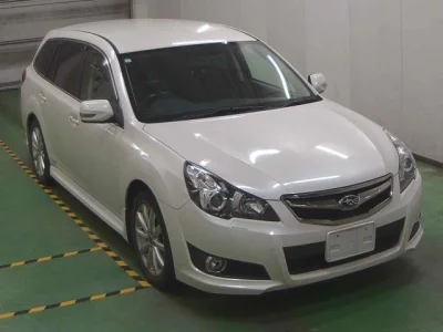 Subaru Legacy — фото