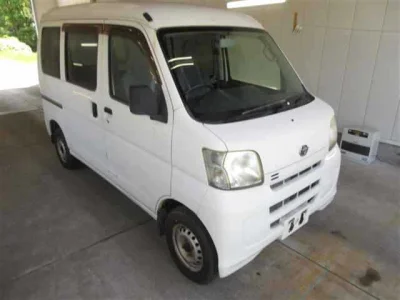 Toyota Pixis Van — фото