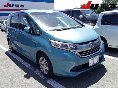 Honda Freed — фото