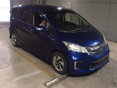 Honda Freed — фото