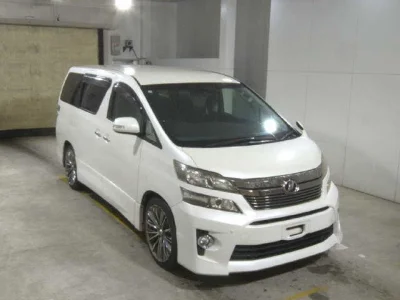Toyota Vellfire — фото