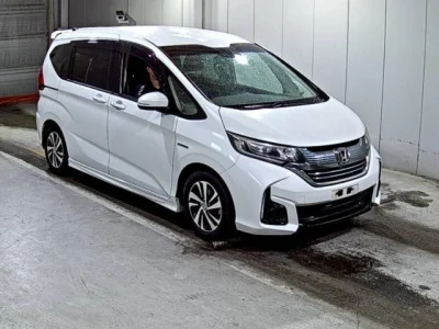 Honda Freed — фото