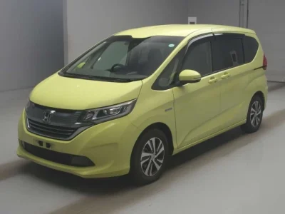 Honda Freed — фото