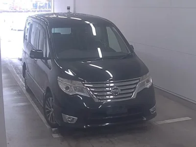 Nissan Serena — фото