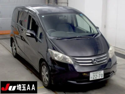 Honda Freed — фото