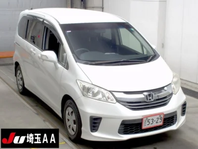 Honda Freed — фото