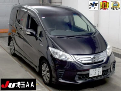 Honda Freed — фото