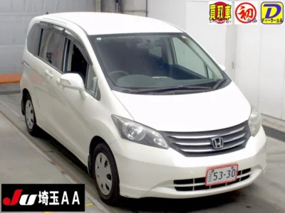 Honda Freed — фото