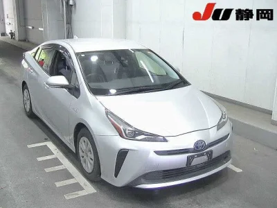 Toyota Prius — фото