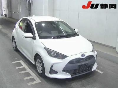 Toyota Yaris — фото