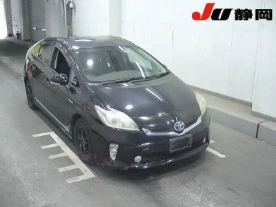 Toyota Prius — фото