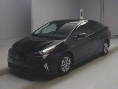 Toyota Prius — фото