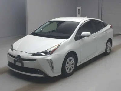 Toyota Prius — фото