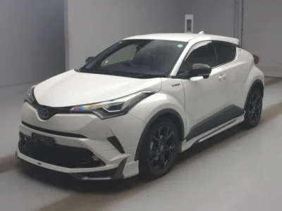 Toyota C-HR — фото