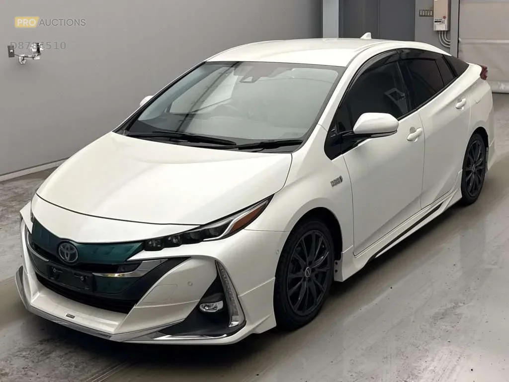 Toyota Prius PHV