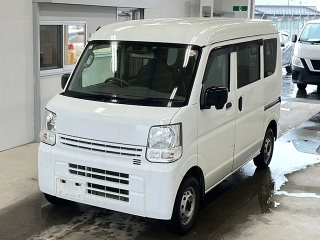 Nissan NV100 CLIPPER — фото