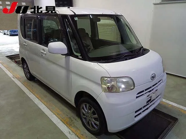 Daihatsu TANTO — фото