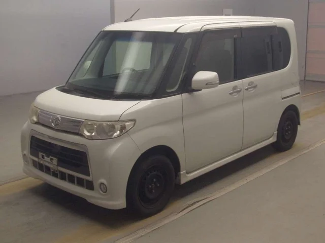 Daihatsu TANTO — фото