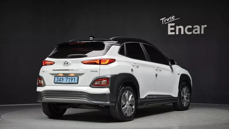 Hyundai Kona Electric — фото 2