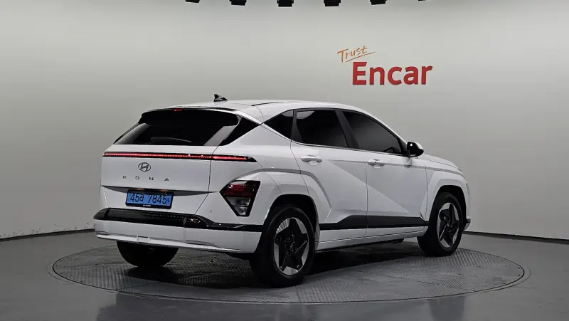 Hyundai Kona Electric — фото 2
