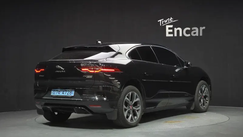 Jaguar I-Pace — фото 2