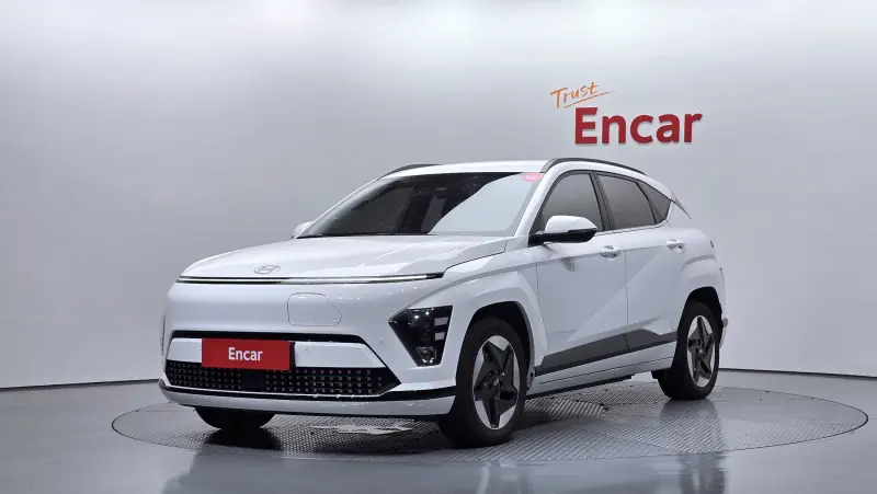 Hyundai Kona Electric — фото