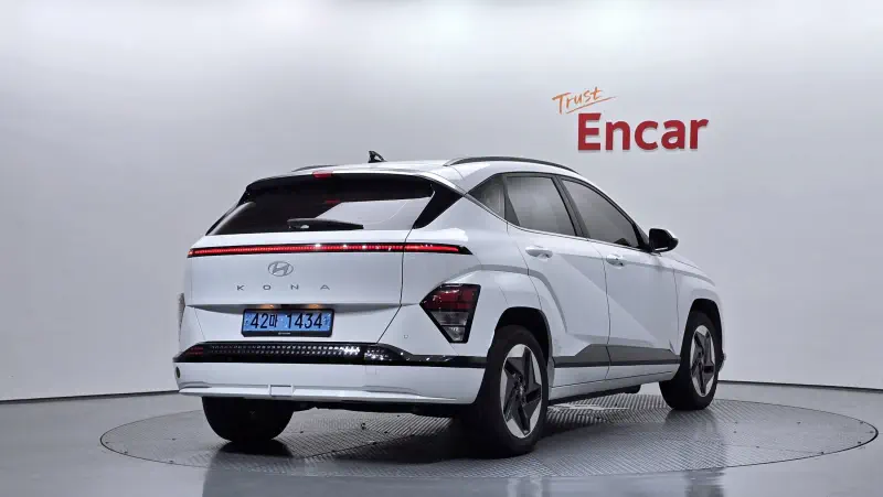 Hyundai Kona Electric — фото 2