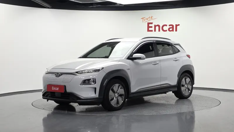 Hyundai Kona Electric — фото