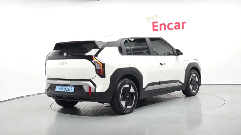 Kia EV3 — фото 2