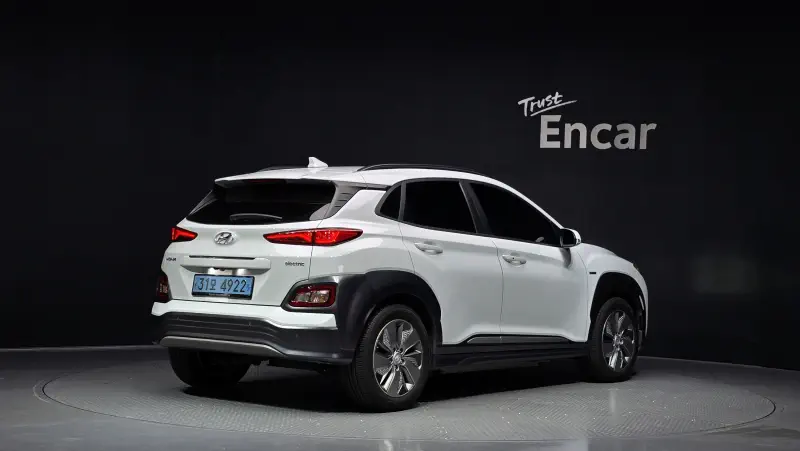 Hyundai Kona Electric — фото 2