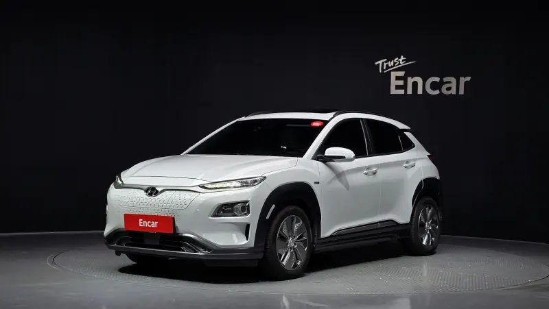 Hyundai Kona Electric — фото