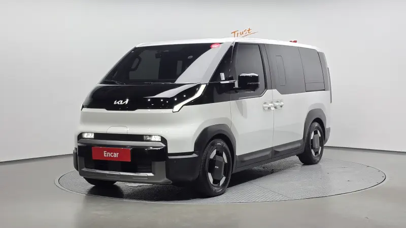Kia PV5 — фото