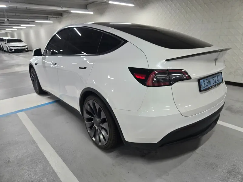 Tesla Model Y — фото 2