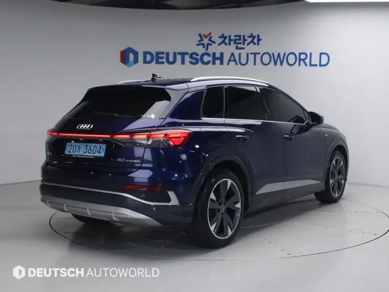 Audi Q4 e-tron — фото 2